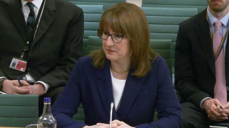 What increase in business expenses is presented in April?